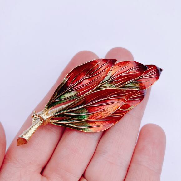 VTG Mid Century Enamel Leaf Brooch Gold Tone Autumn Pin 1950s Jewelry - Picture 2 of 10